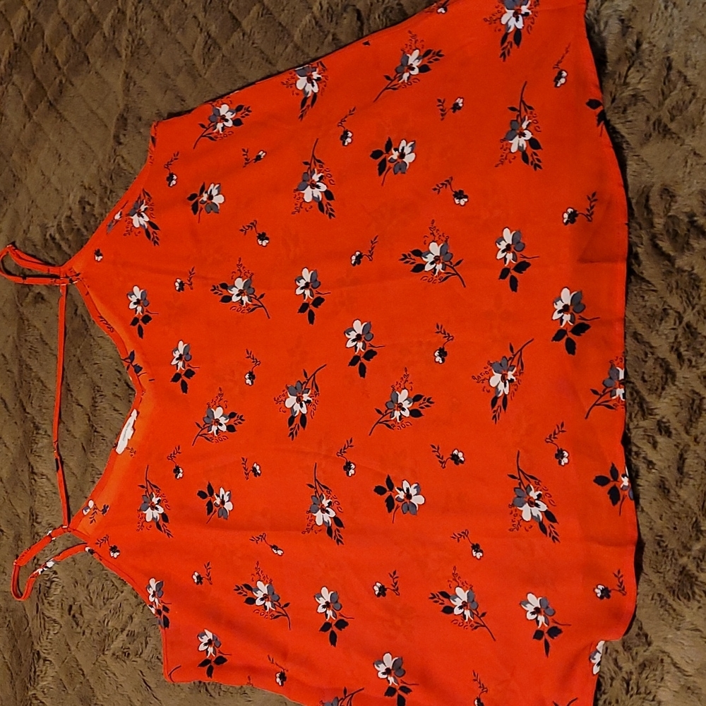 Floral tank